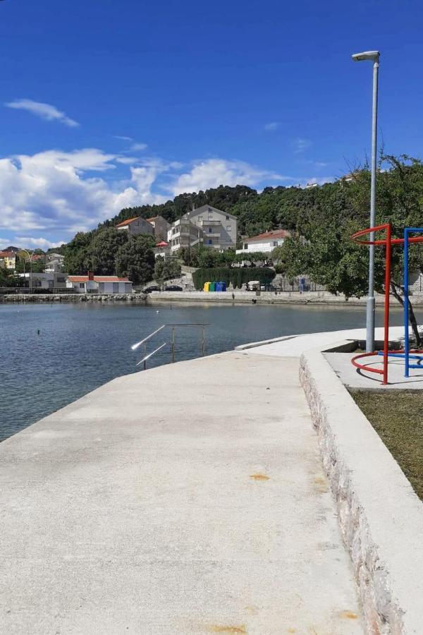 Apartments With A Parking Space Kampor, Rab - 14998 Exterior photo